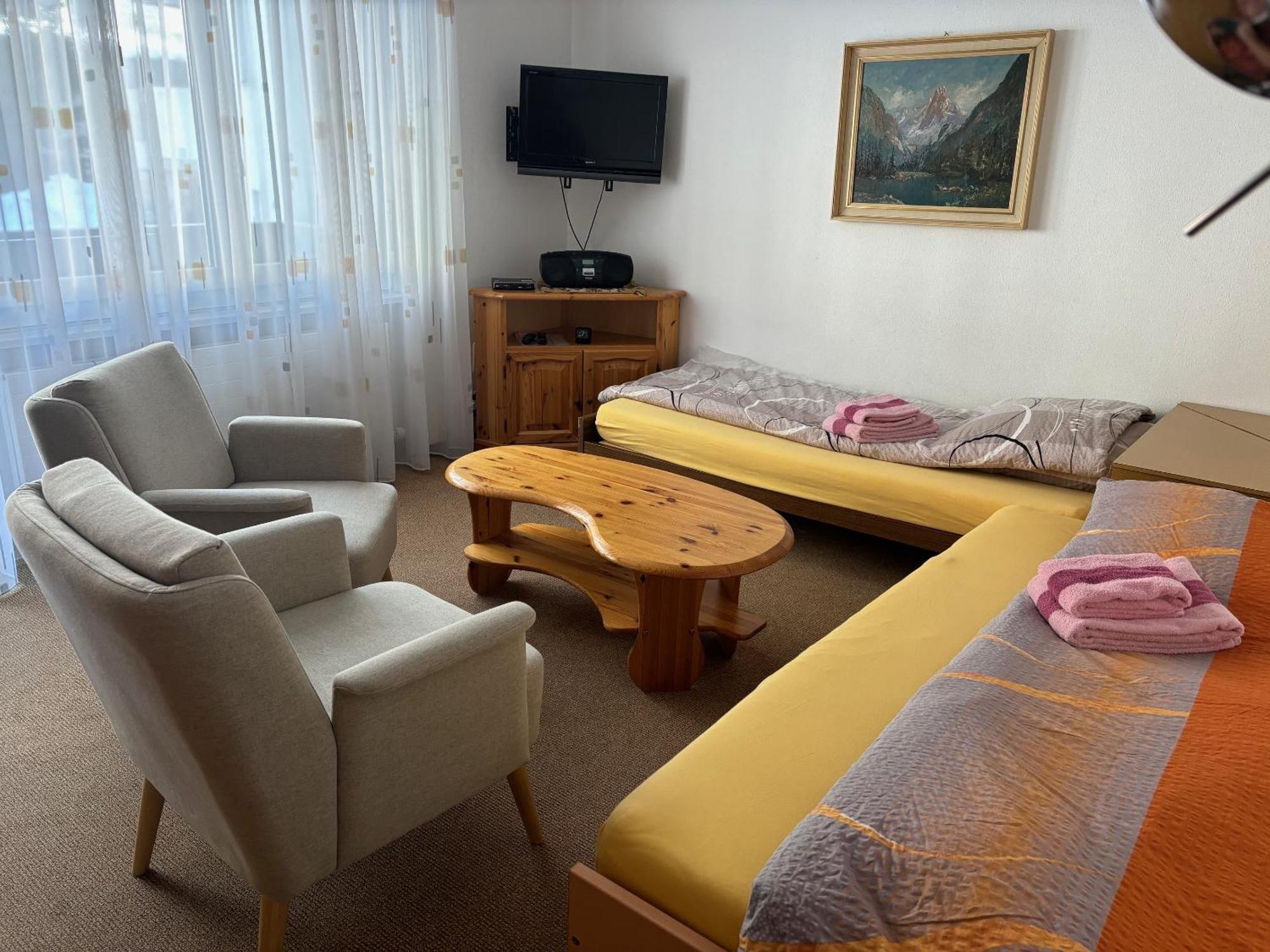 Residenz Majesta Apartment Лойкербад Екстериор снимка