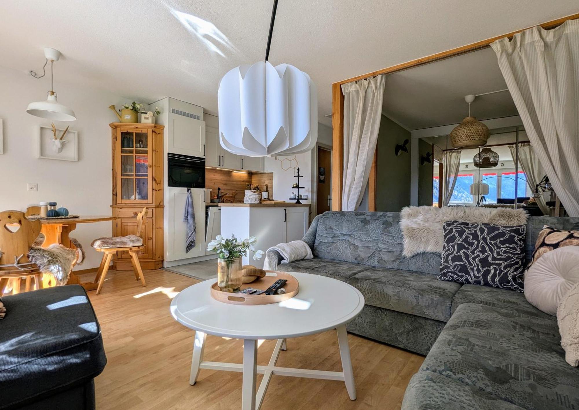 Residenz Majesta Apartment Лойкербад Екстериор снимка